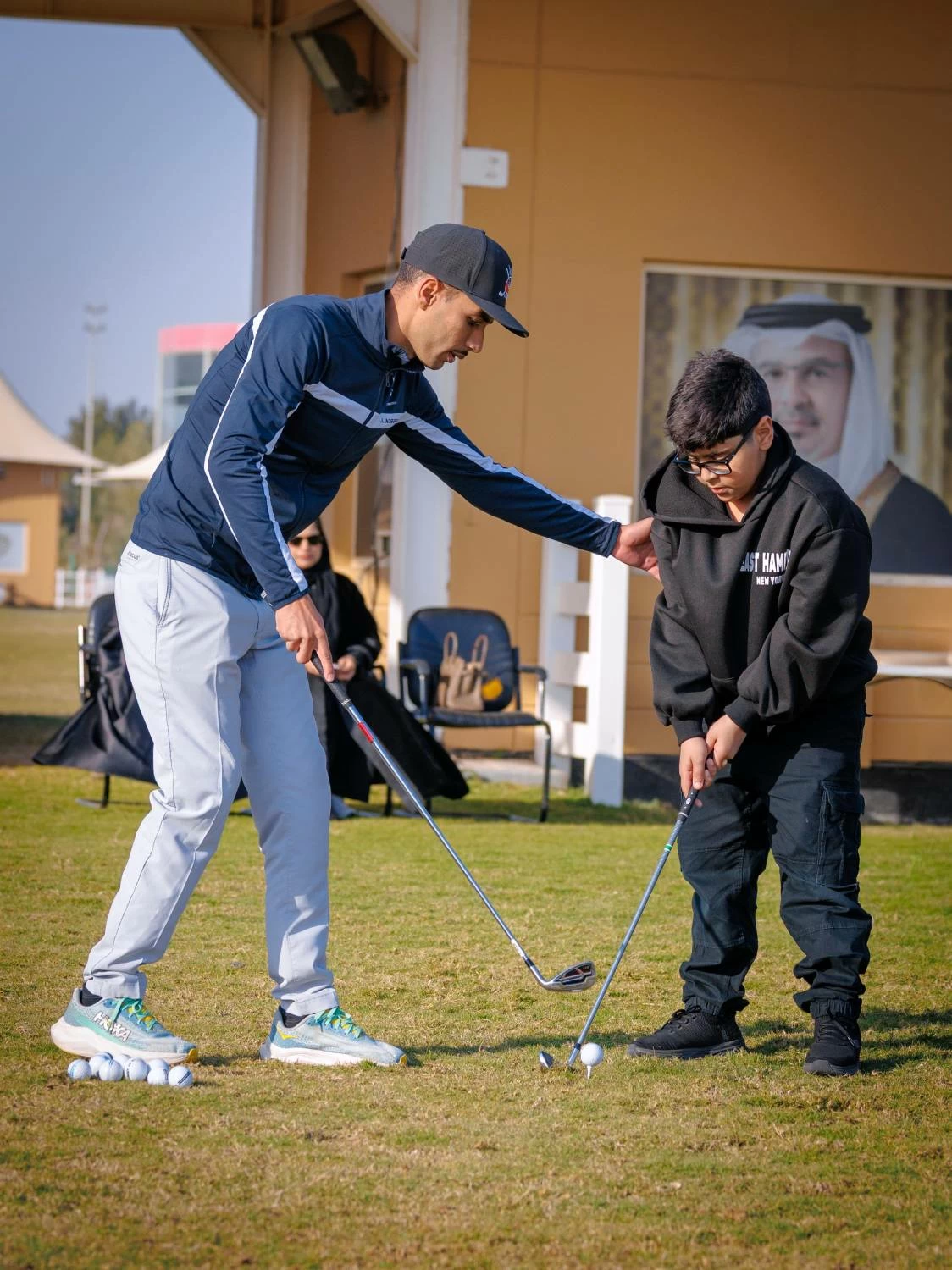 مركز الفروسية العلاجي وأكاديمية ناصر بن حمد للجولف ينظمان فعالية تدريبية وترفيهية لأطفال التوحد
