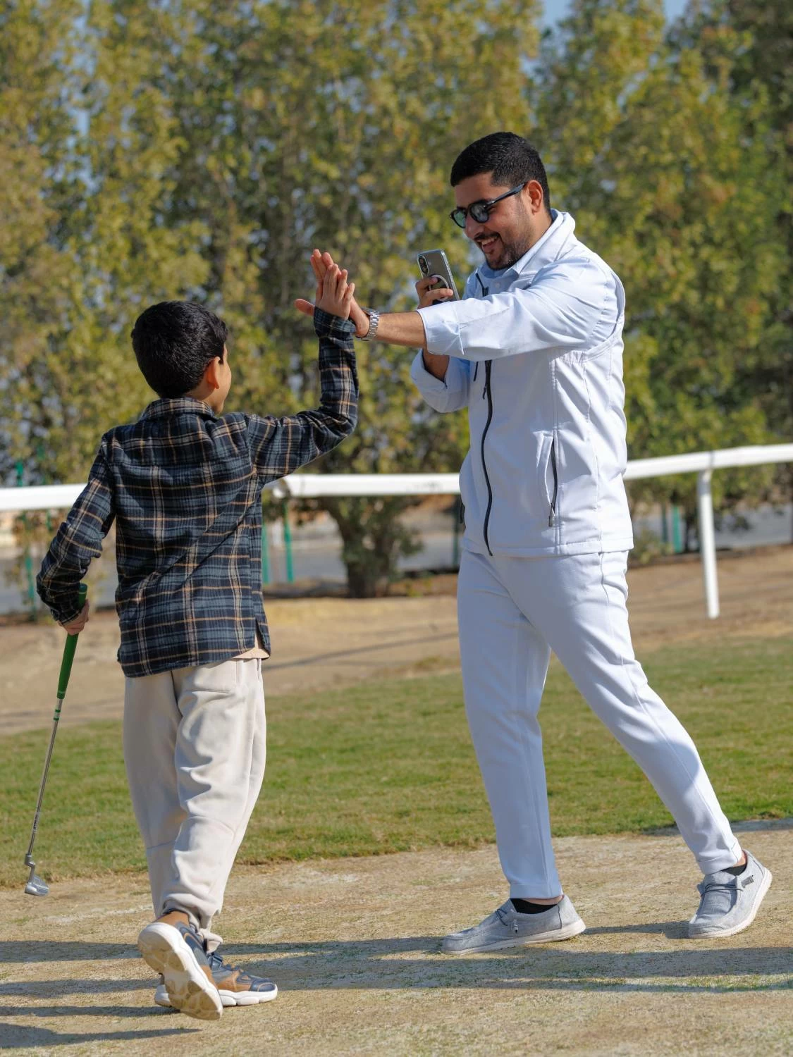 مركز الفروسية العلاجي وأكاديمية ناصر بن حمد للجولف ينظمان فعالية تدريبية وترفيهية لأطفال التوحد