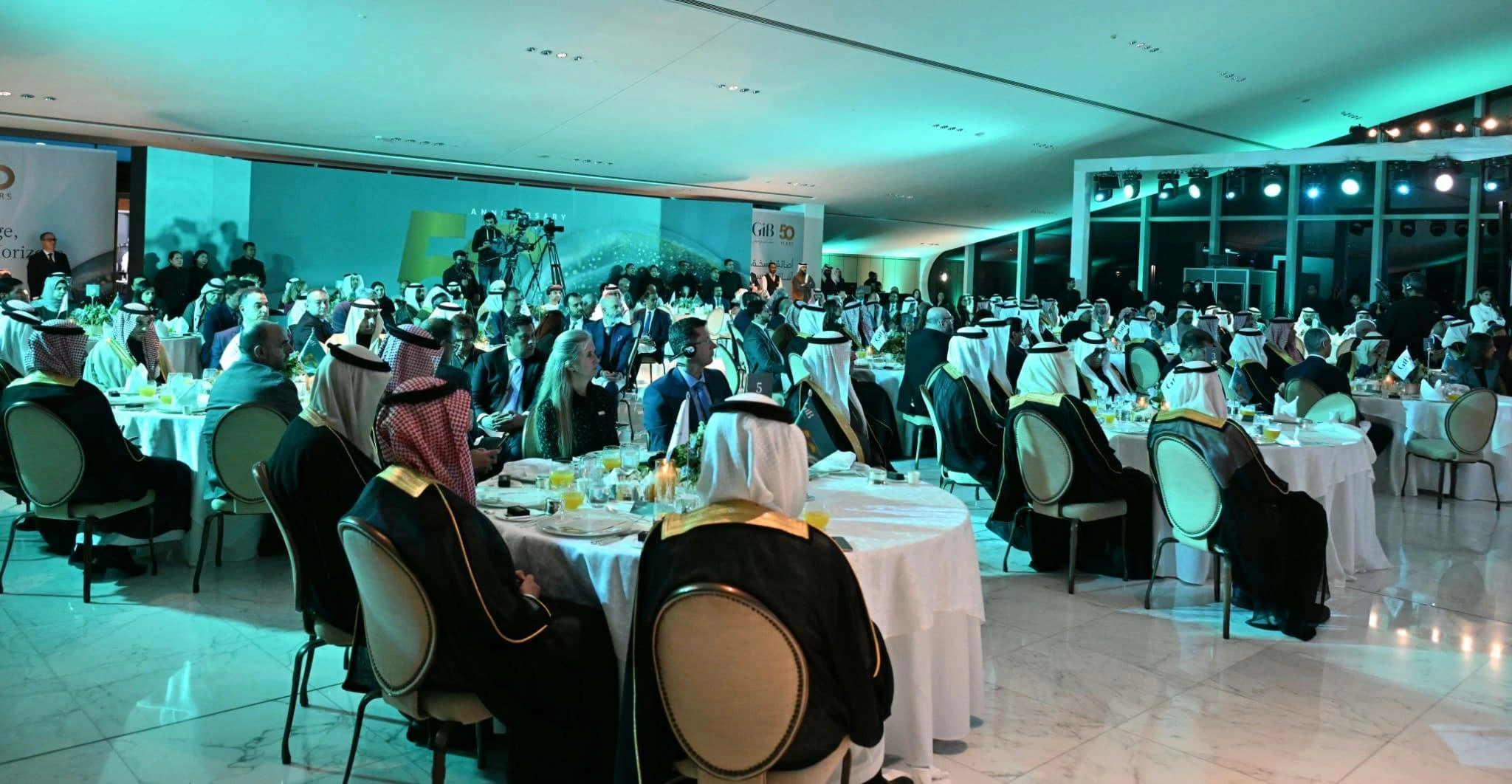 وزير المالية: البحرين استطاعت أن ترسخ مكانتها كمركز مالي ومصرفي متميز في المنطقة