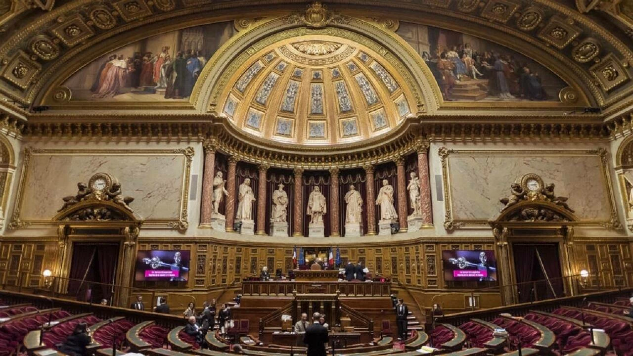 &laquo;الشيوخ الفرنسي&raquo; يتبنى قانوناً لإعادة قطع فنية وتراثية تعود للحقبة الاستعمارية إلى بلدانها