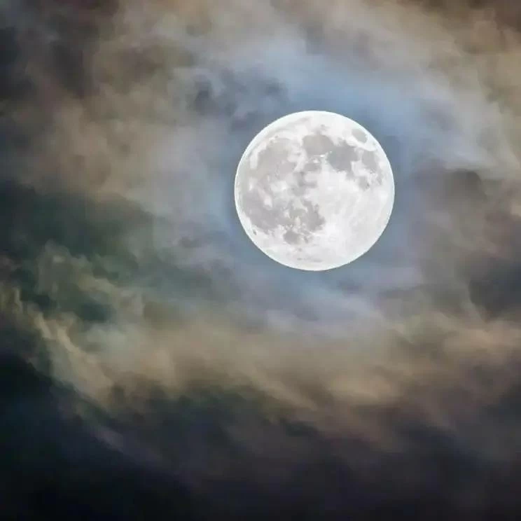 آل عصفور: اكتمال بدر شعبان 1447هـ الاثنين المقبل