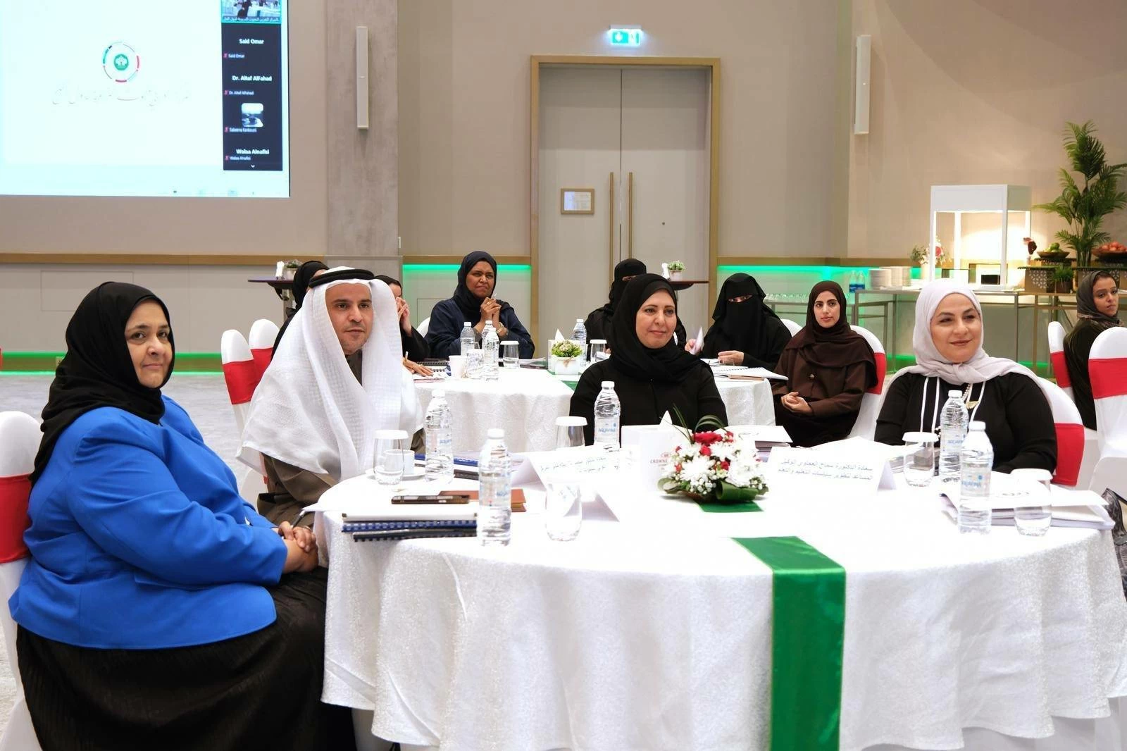 وزارة التربية والتعليم تستضيف مشغلًا تربويًا حول بناء أطر المناهج التعليمية