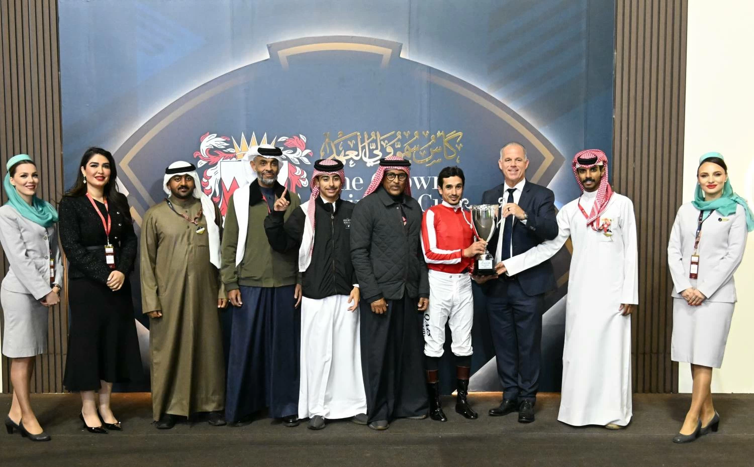 عيسى بن سلمان يشهد انطلاق اليوم الأول من مهرجان كأس ولي العهد لسباق الخيل