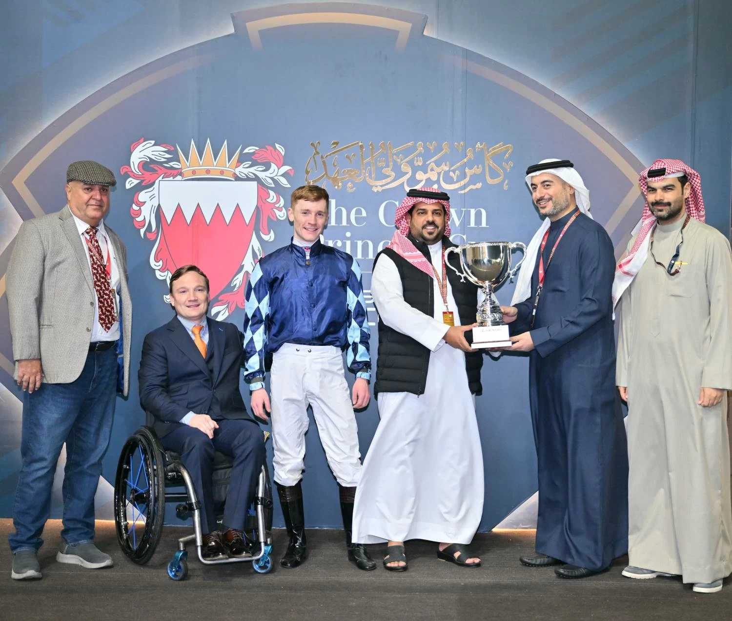 عيسى بن سلمان يشهد انطلاق اليوم الأول من مهرجان كأس ولي العهد لسباق الخيل