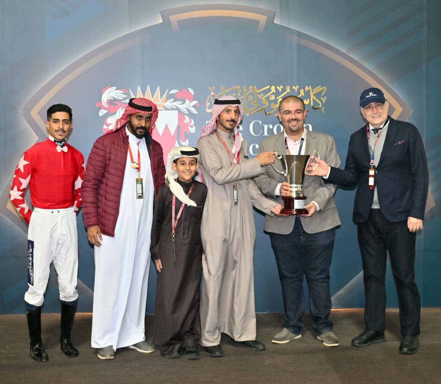 عيسى بن سلمان يشهد انطلاق اليوم الأول من مهرجان كأس ولي العهد لسباق الخيل