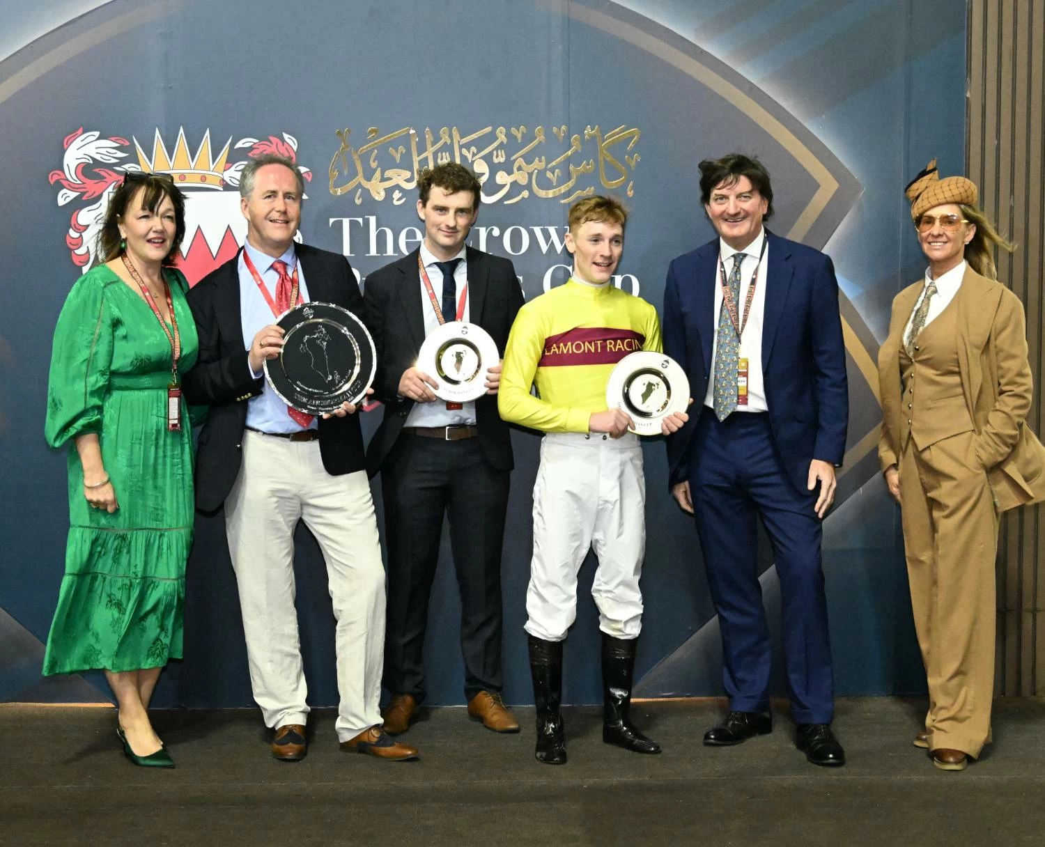 عيسى بن سلمان يشهد انطلاق اليوم الأول من مهرجان كأس ولي العهد لسباق الخيل