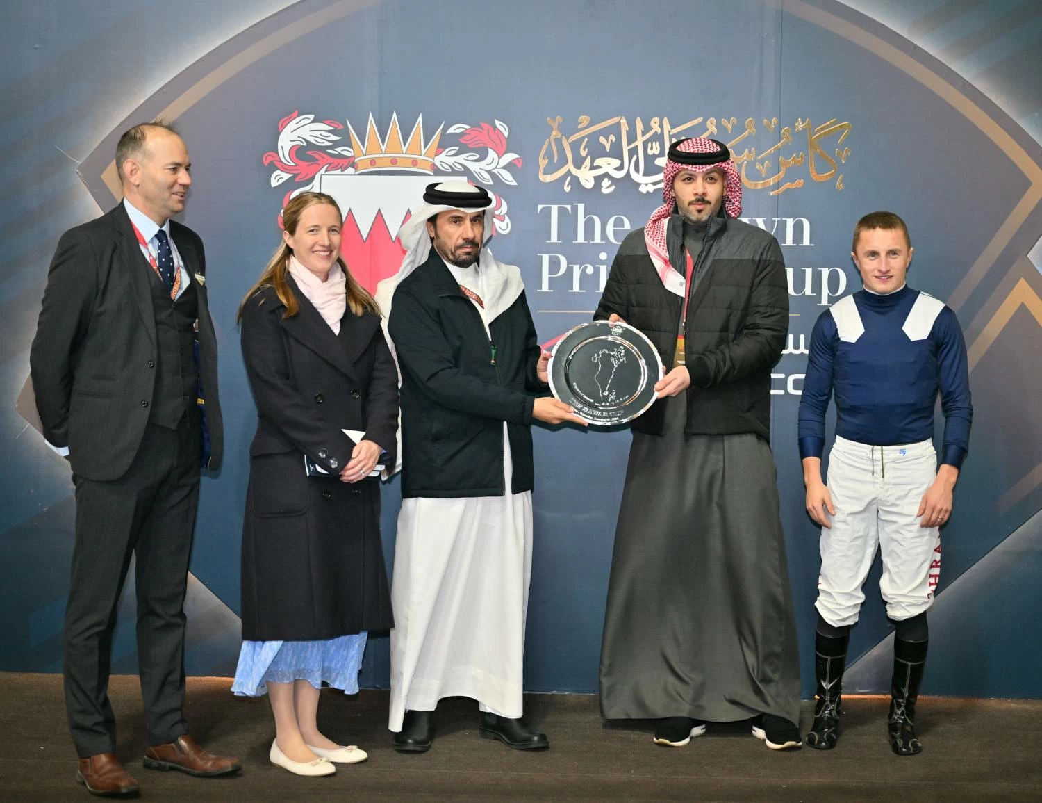 عيسى بن سلمان يشهد انطلاق اليوم الأول من مهرجان كأس ولي العهد لسباق الخيل