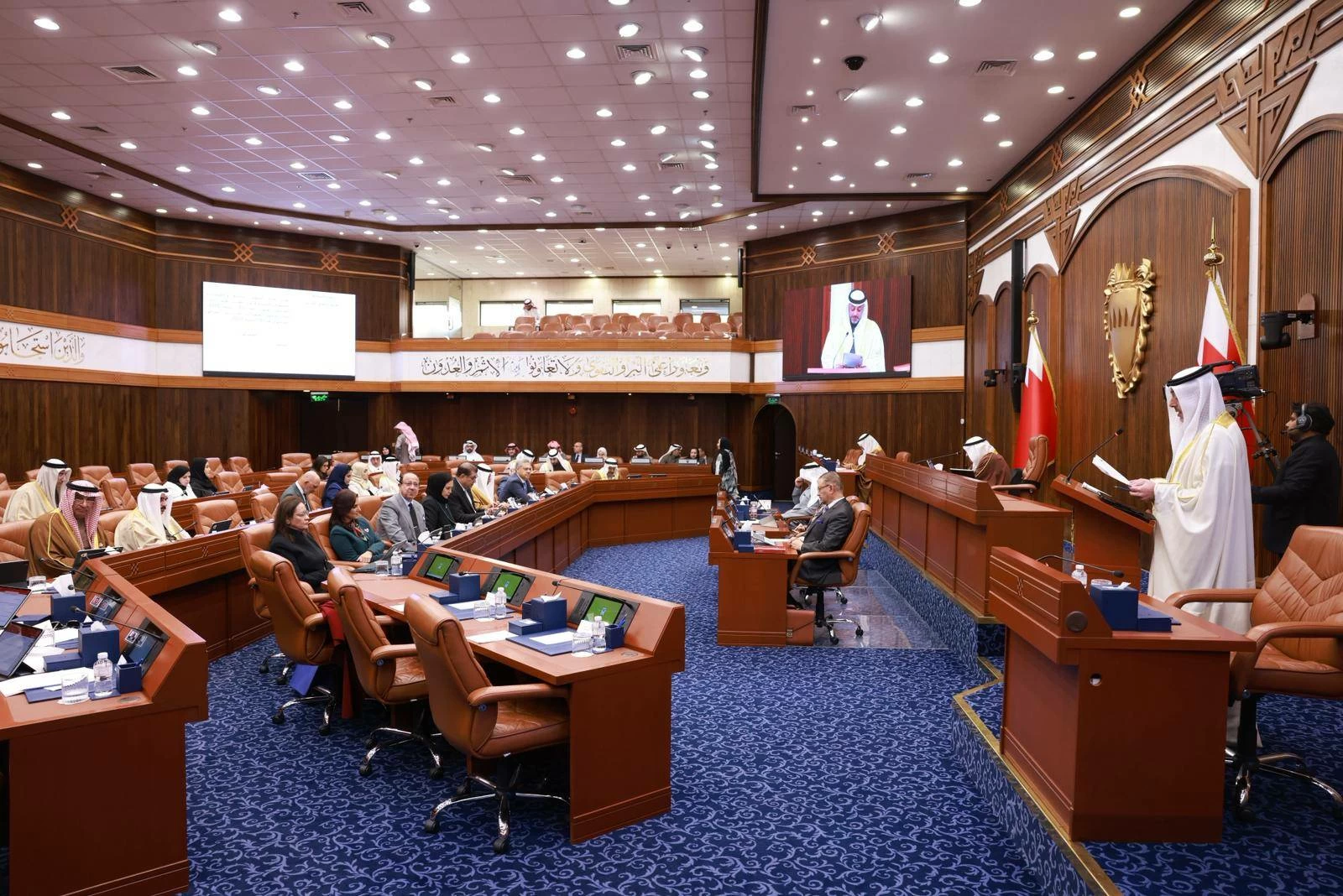 «خدمات الشورى» توافق على مرسوم بقانون لتغيير مسمى «العليا للإعاقة» 