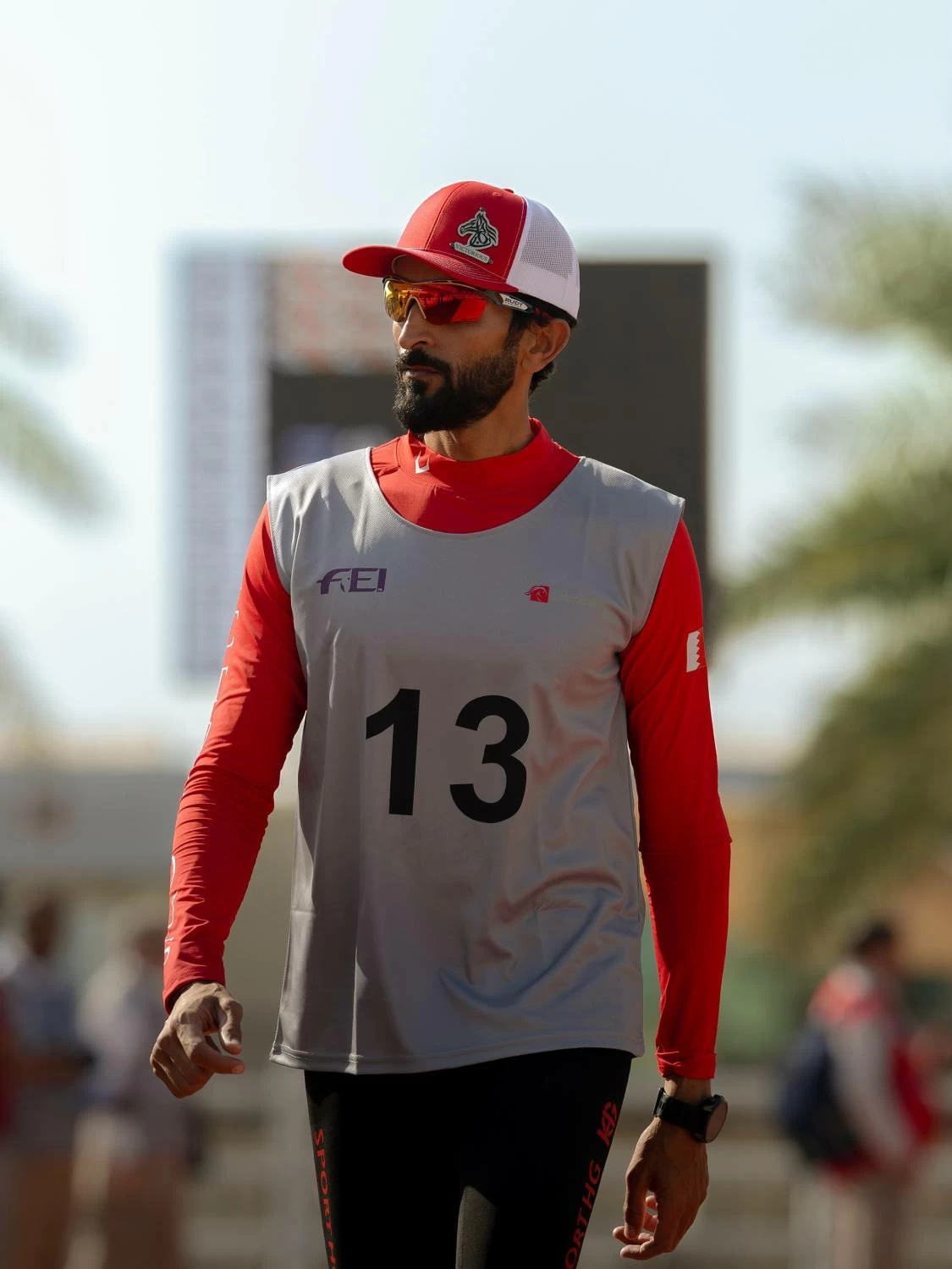 ناصر بن حمد يتصدر السباق الدولي التأهيلي للقدرة في دبي