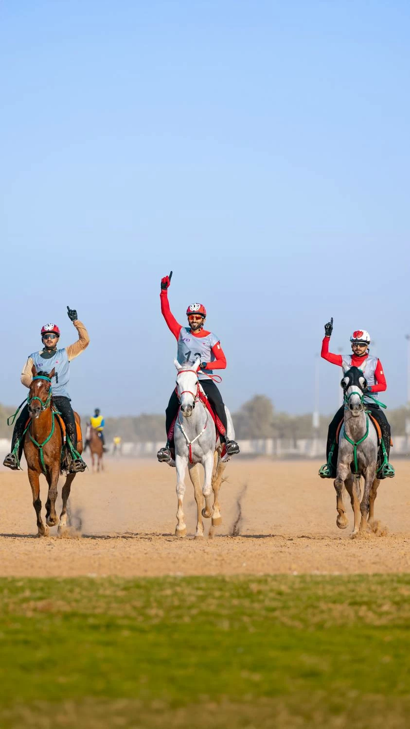 ناصر بن حمد يتصدر السباق الدولي التأهيلي للقدرة في دبي