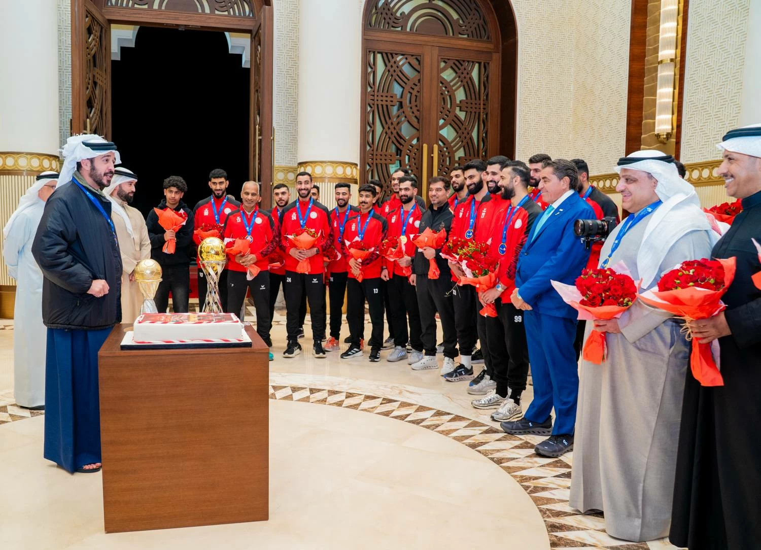 خالد بن حمد في مقدمة مستقبلي منتخب كرة اليد بطل كآس آسيا