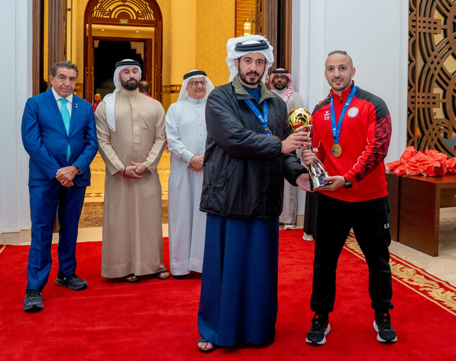 خالد بن حمد في مقدمة مستقبلي منتخب كرة اليد بطل كآس آسيا