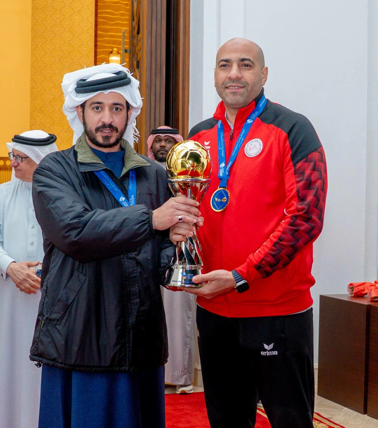 خالد بن حمد في مقدمة مستقبلي منتخب كرة اليد بطل كآس آسيا