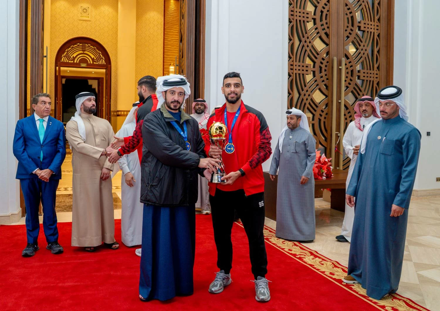 خالد بن حمد في مقدمة مستقبلي منتخب كرة اليد بطل كآس آسيا