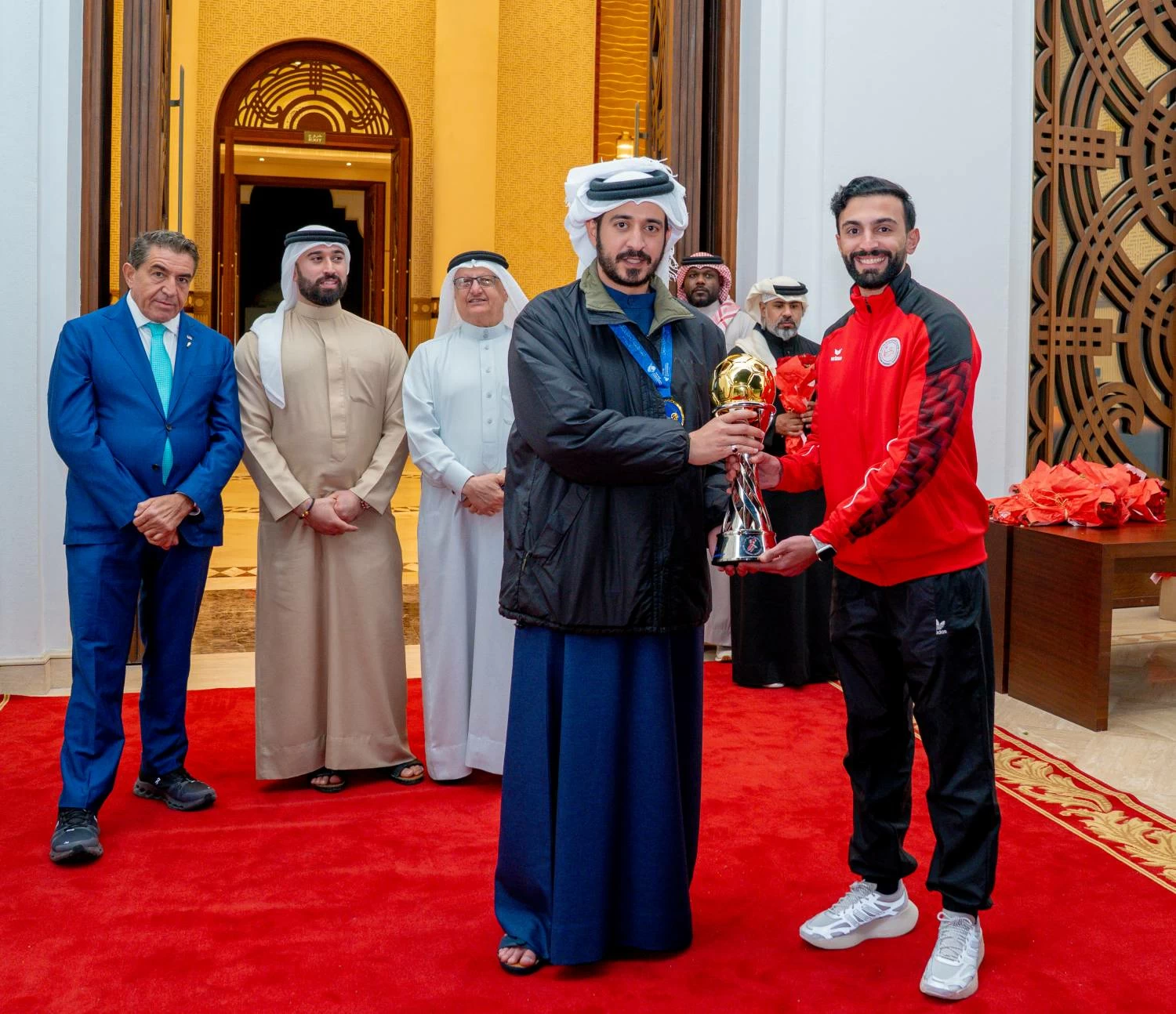 خالد بن حمد في مقدمة مستقبلي منتخب كرة اليد بطل كآس آسيا