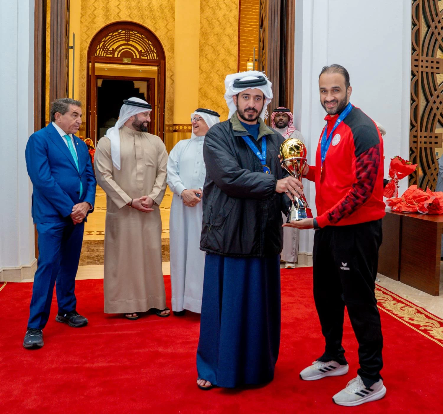 خالد بن حمد في مقدمة مستقبلي منتخب كرة اليد بطل كآس آسيا