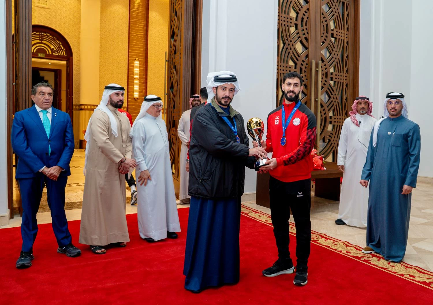 خالد بن حمد في مقدمة مستقبلي منتخب كرة اليد بطل كآس آسيا