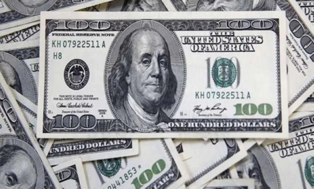 الدولار يرتفع بدعم ترشيح وارش لرئاسة الاحتياطي الاتحادي وتعافي العملة الأمريكية 