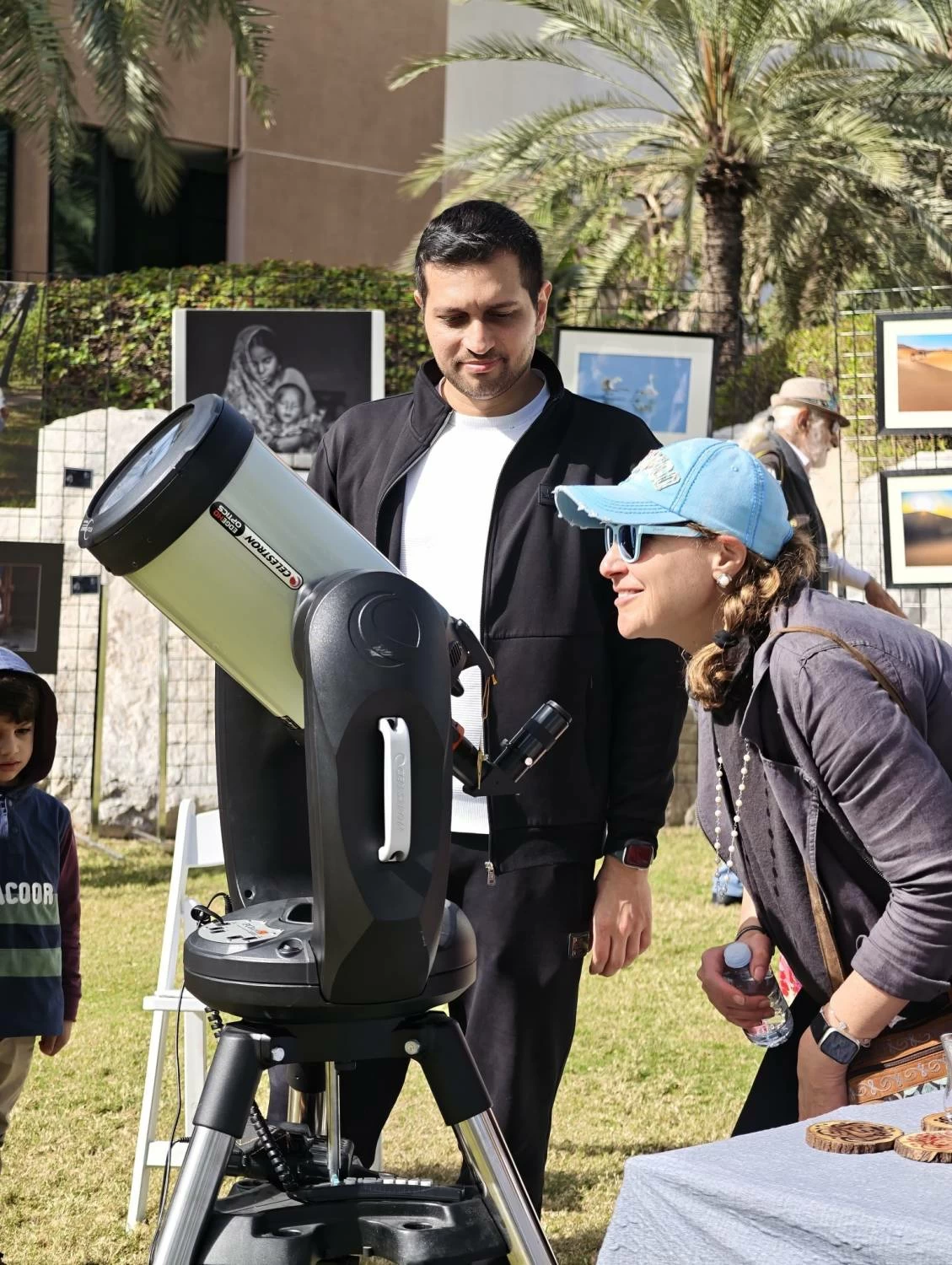 فعالية فلكية توعوية لرصد الشمس في سوق المزارعين بالترز كالرتون