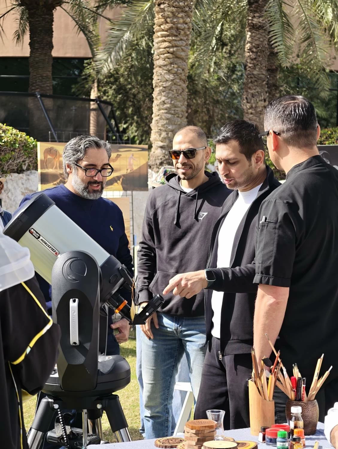 فعالية فلكية توعوية لرصد الشمس في سوق المزارعين بالترز كالرتون