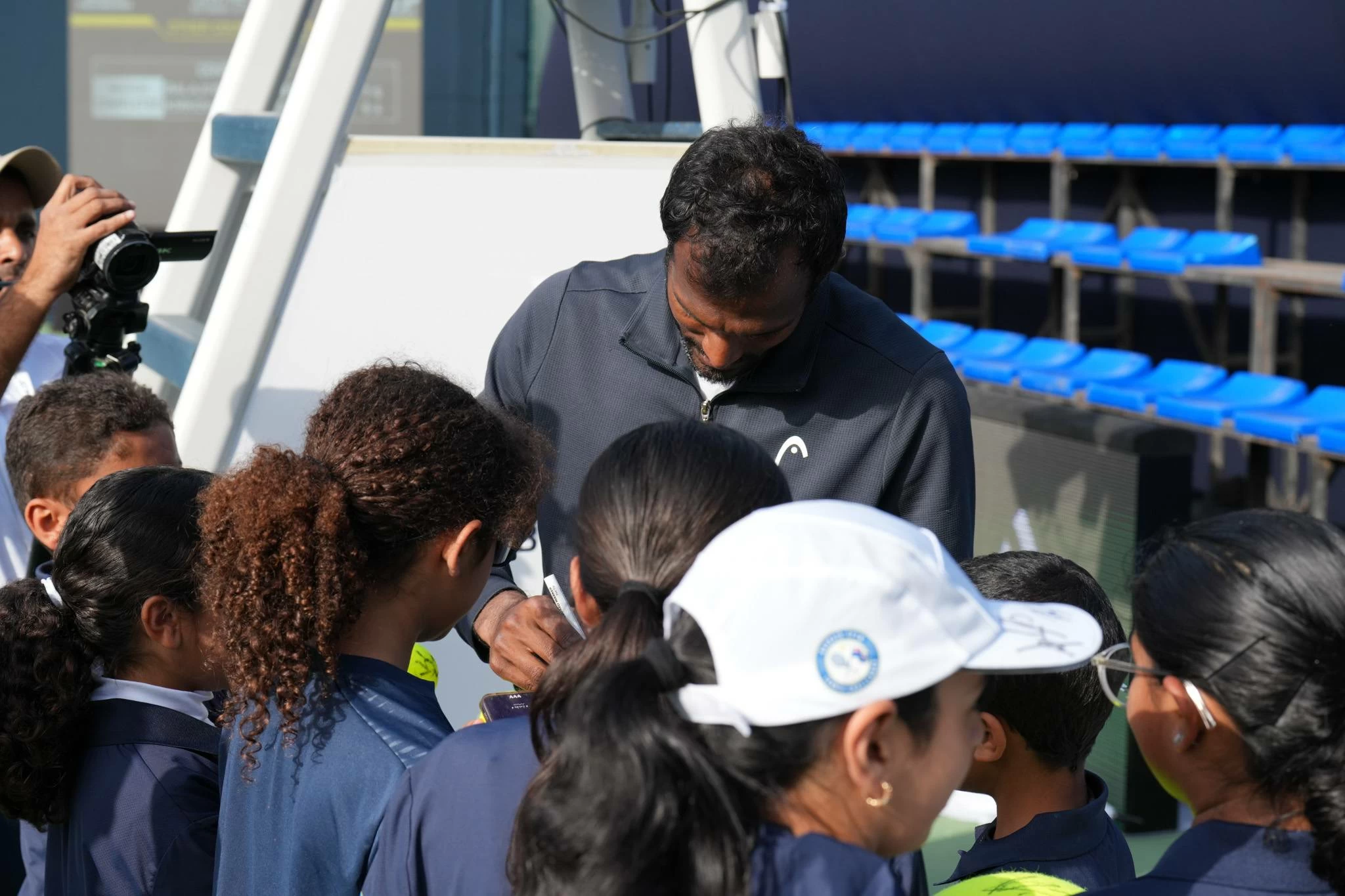 &laquo;كيريان جاكيه&raquo; و&laquo;لوكا ناردي&raquo; إلى نهائي بطولة البحرين المفتوحة للتنس