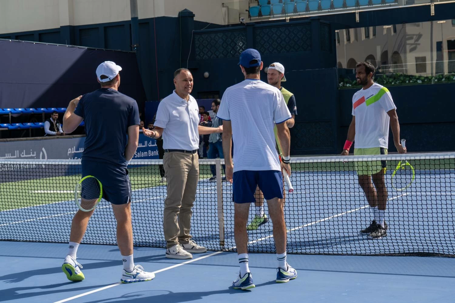 &laquo;كيريان جاكيه&raquo; و&laquo;لوكا ناردي&raquo; إلى نهائي بطولة البحرين المفتوحة للتنس