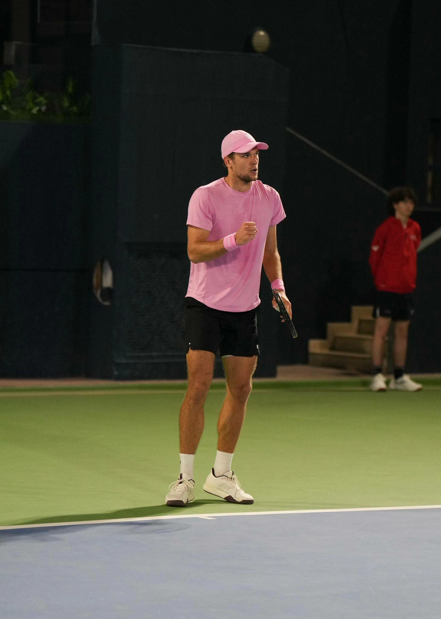 &laquo;كيريان جاكيه&raquo; و&laquo;لوكا ناردي&raquo; إلى نهائي بطولة البحرين المفتوحة للتنس