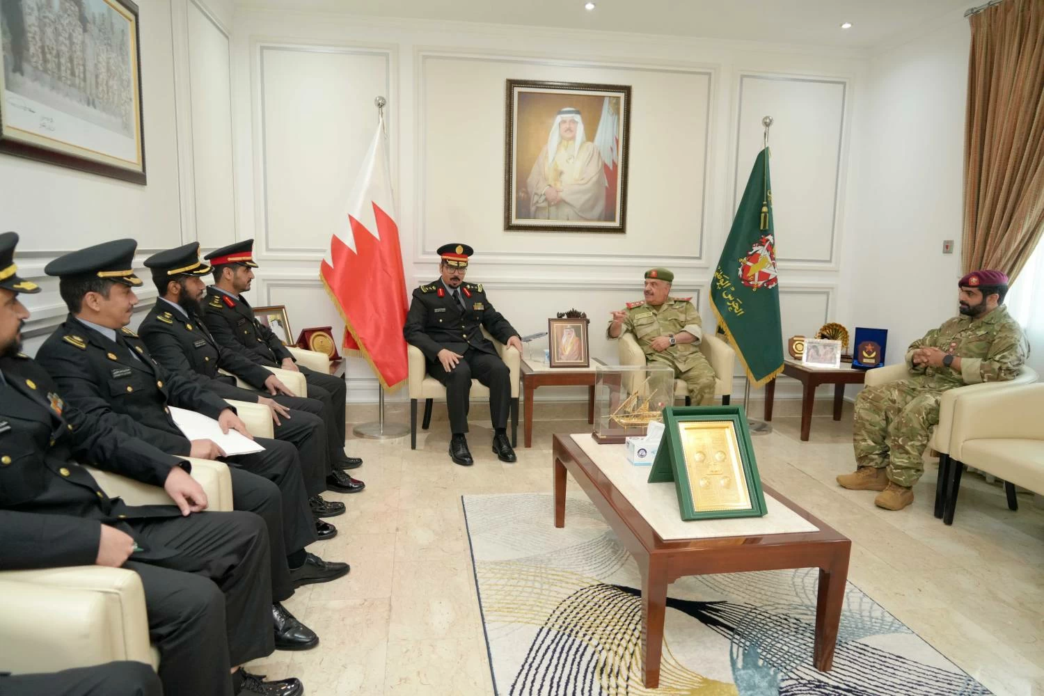 مدير أركان الحرس الوطني يستقبل وفداً من وزارة الحرس الوطني السعودي 