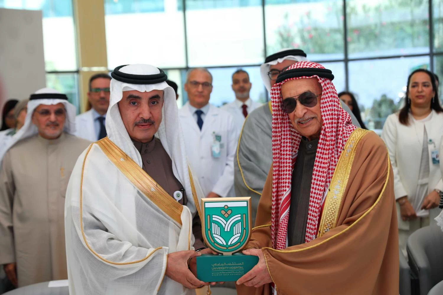 جامعة الخليج العربي تُدشّن الهوية الجديدة للمستشفى الجامعي