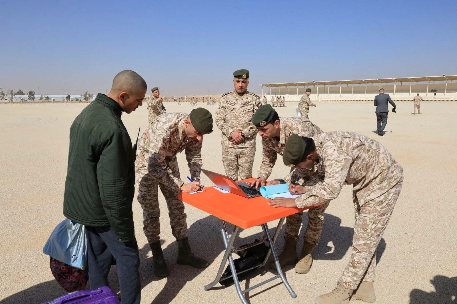 بدء الخدمة الإلزامية في الجيش الأردني والتحاق الدفعة الأولى من المنتسبين