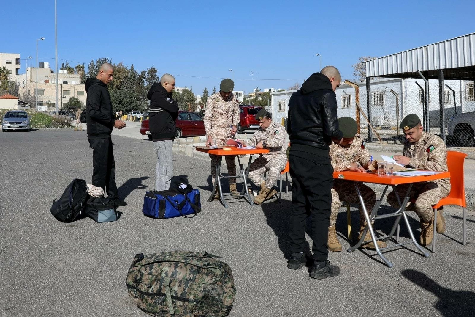 بدء الخدمة الإلزامية في الجيش الأردني والتحاق الدفعة الأولى من المنتسبين