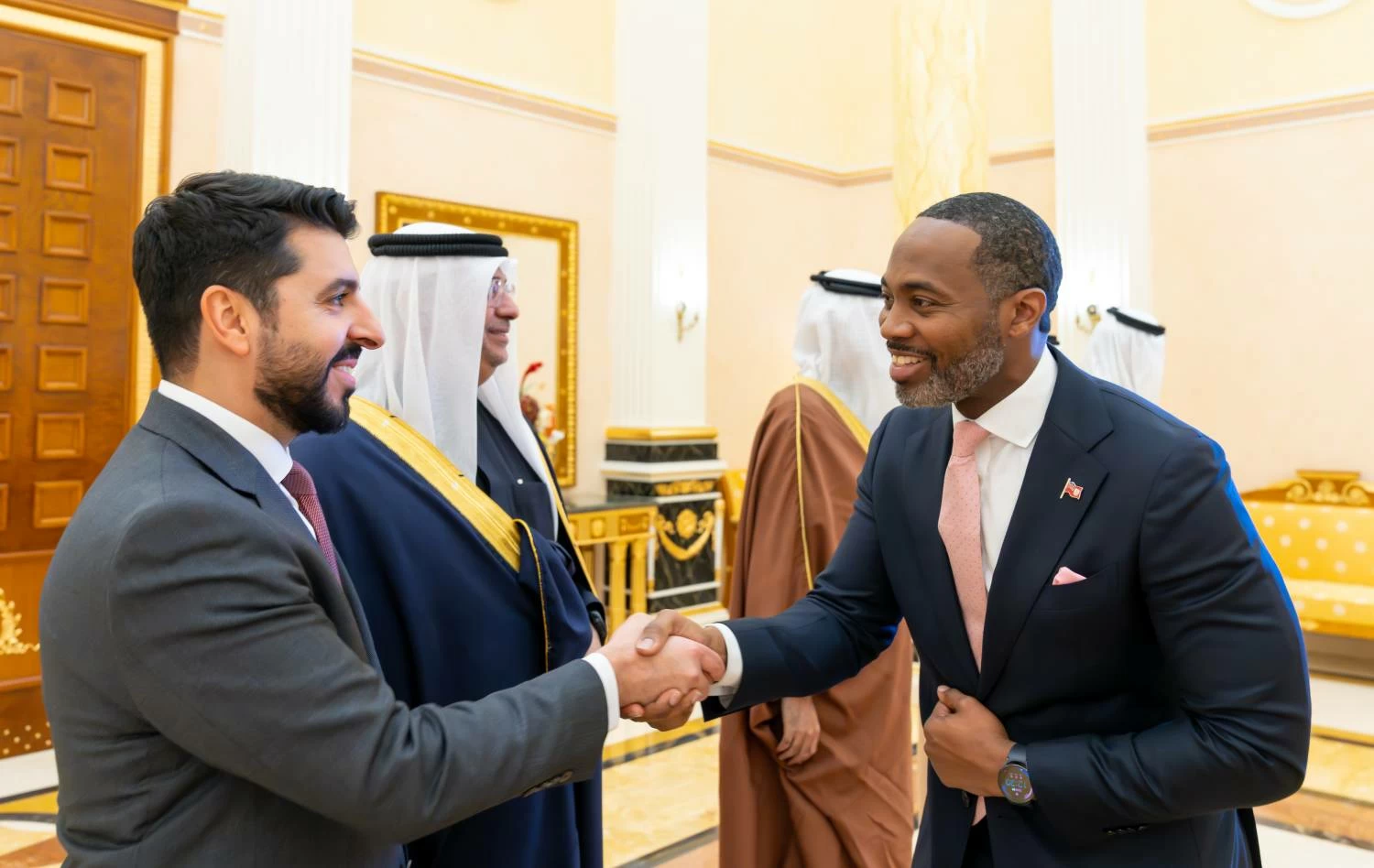 ولي العهد رئيس الوزراء يلتقي رئيس وزراء برمودا