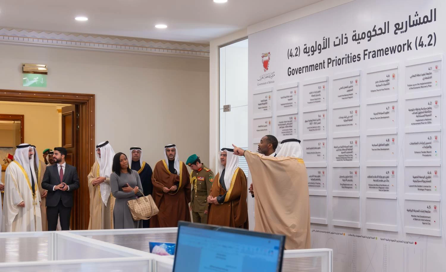 ولي العهد رئيس الوزراء يلتقي رئيس وزراء برمودا