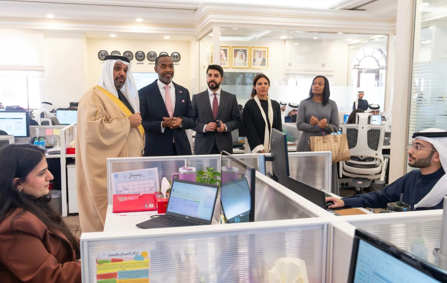 ولي العهد رئيس الوزراء يلتقي رئيس وزراء برمودا