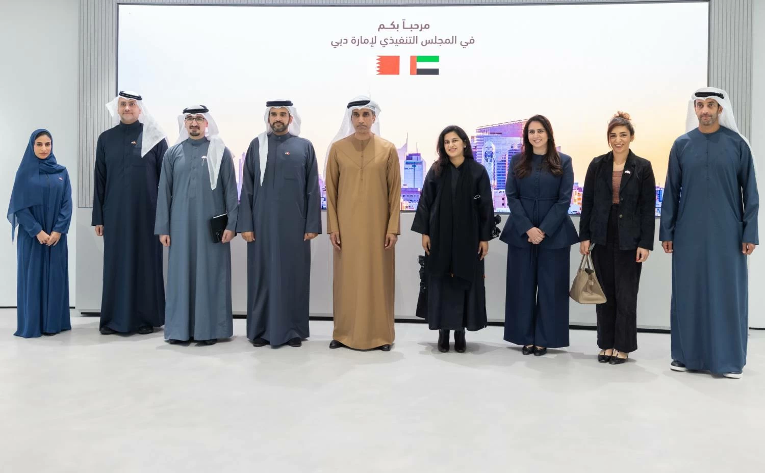 وفد رسمي برئاسة وكيل الاقتصاد الوطني يزور الإمارات