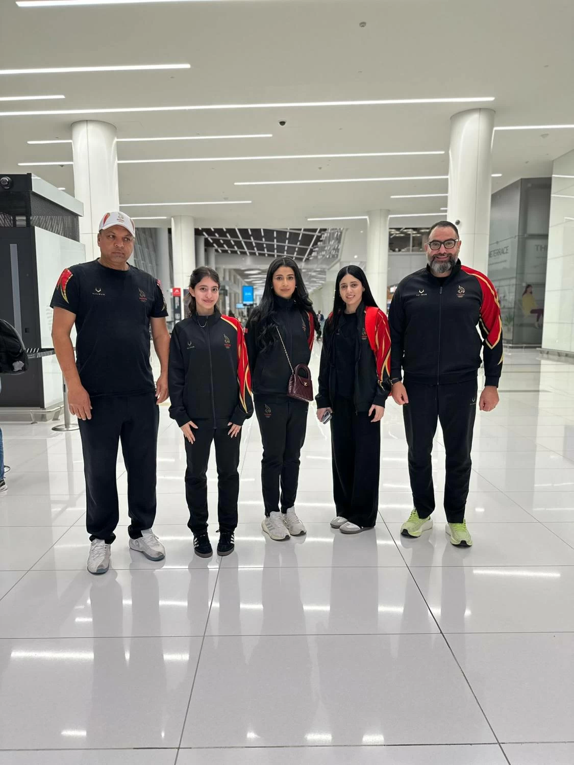 فرق البحرين للسلة والرماية والمبارزة تصل الشارقة استعدادًا لانطلاق دورة الألعاب للأندية العربية للسيدات