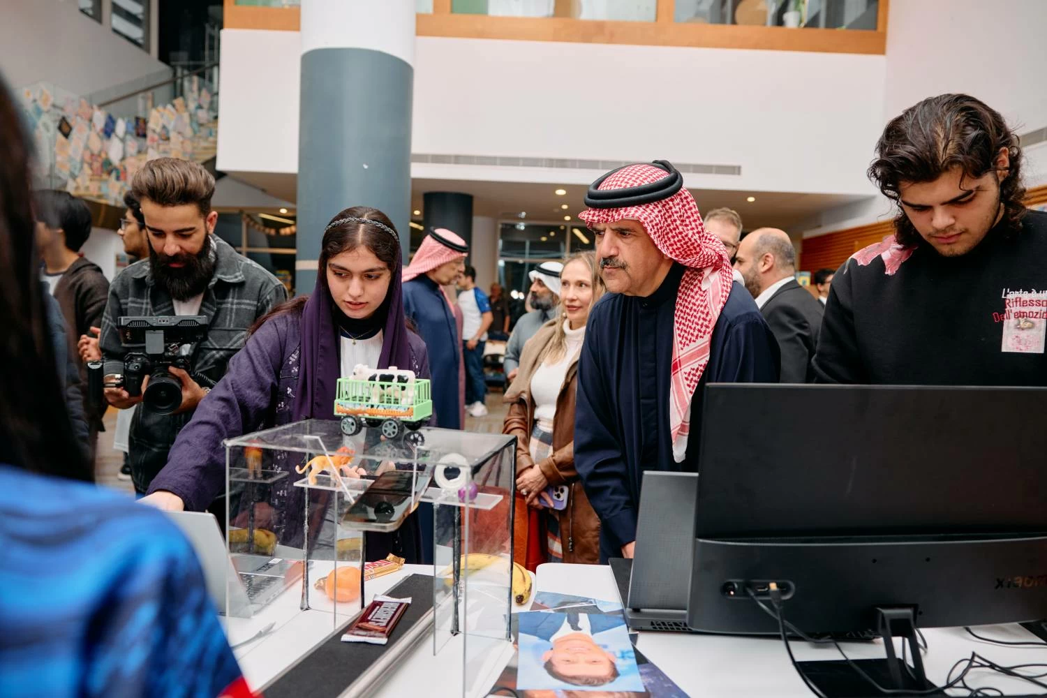 مدرسة الرفاع فيوز الدولية تختتم برنامج الروبوتات المتطوّرة بالشراكة مع معهد ماساتشوستس للتكنولوجيا