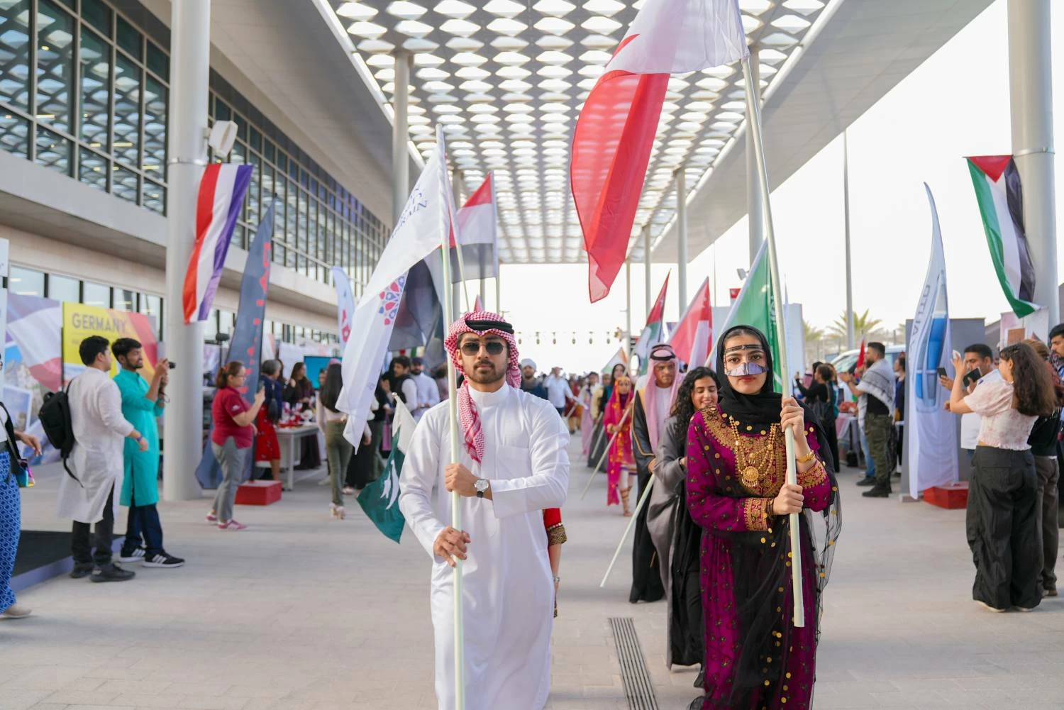 الجامعة الأمريكية بالبحرين تقيم فعالية اليوم العالمي احتفاءً بالتنوع الثقافي حول العالم 