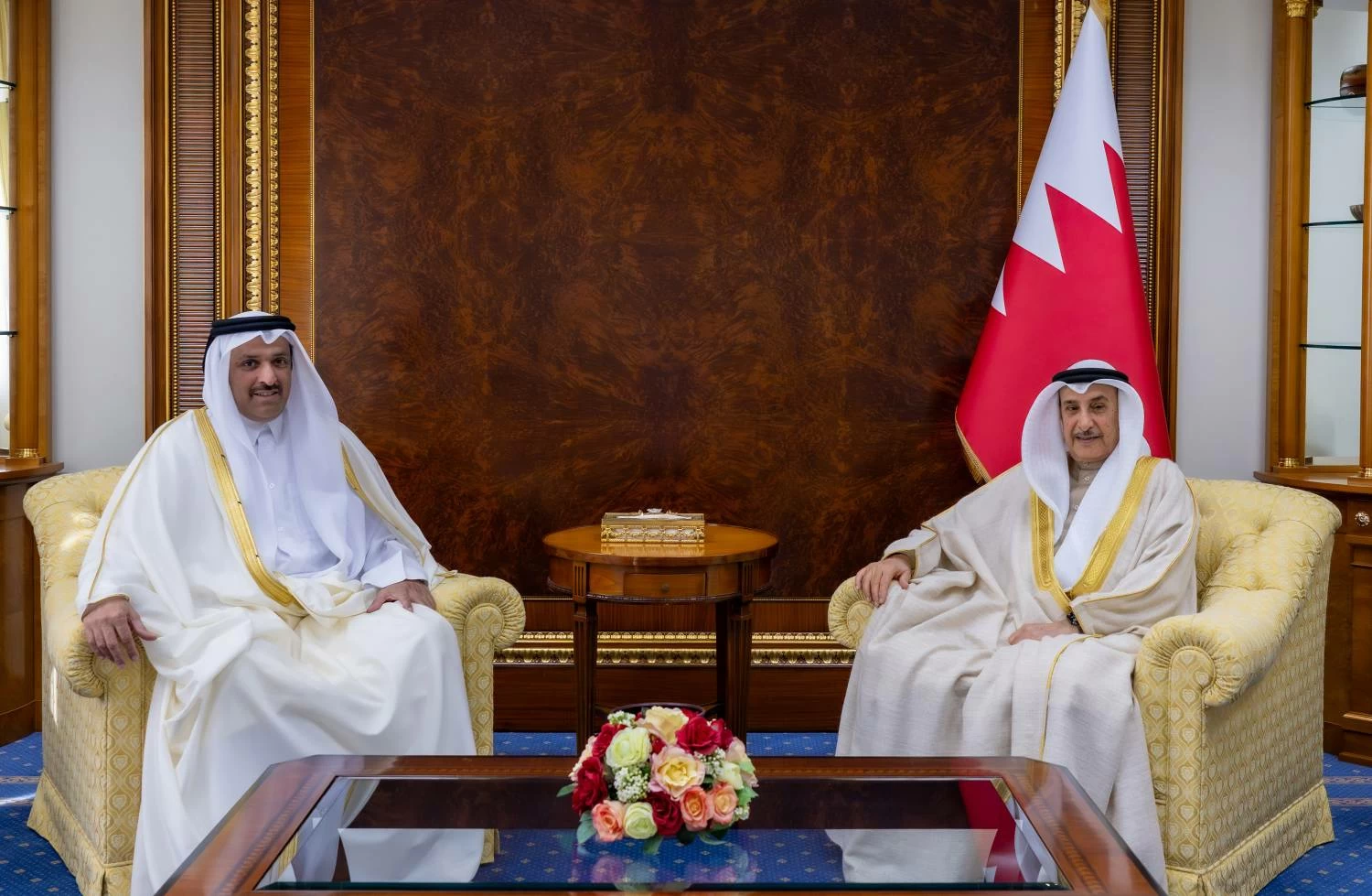 نائب رئيس مجلس الوزراء يستقبل سفير دولة قطر لدى البحرين بمناسبة تعيينه سفيراً لبلاده لدى المملكة
