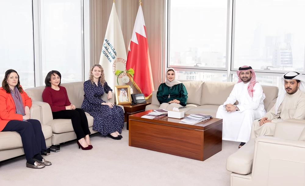 أمين التظلمات تبحث التعاون التدريبي مع نائب السفير البريطاني