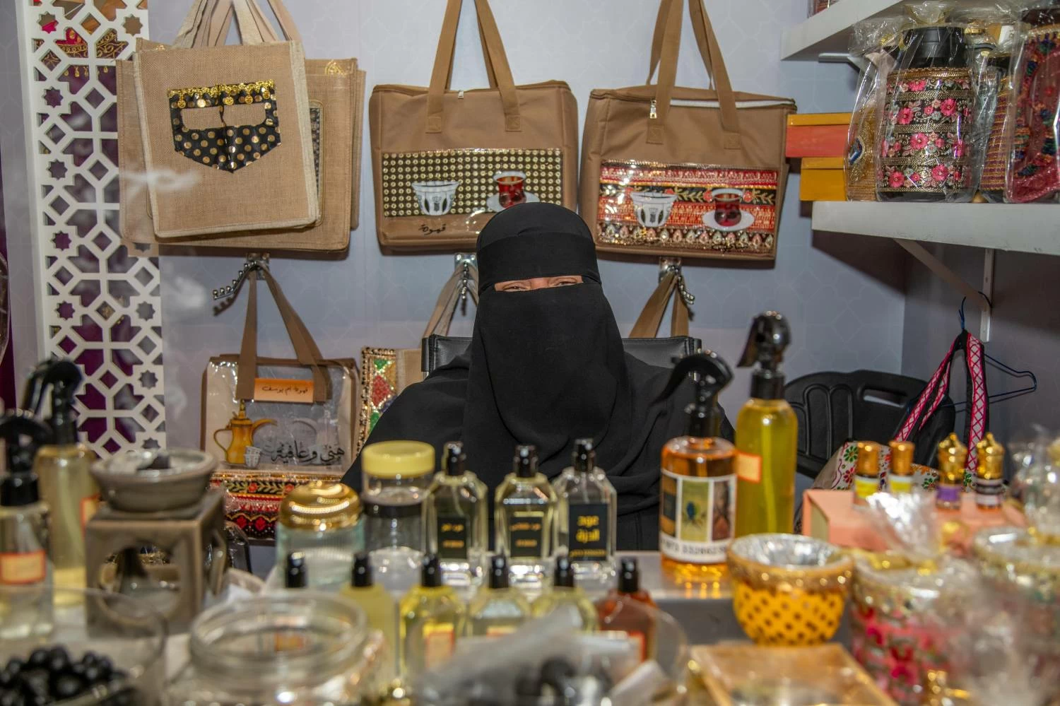 &laquo;الملكية الإنسانية&raquo; تُنظم المعرض السنوي للأسر المنتجة في مجمع التنين