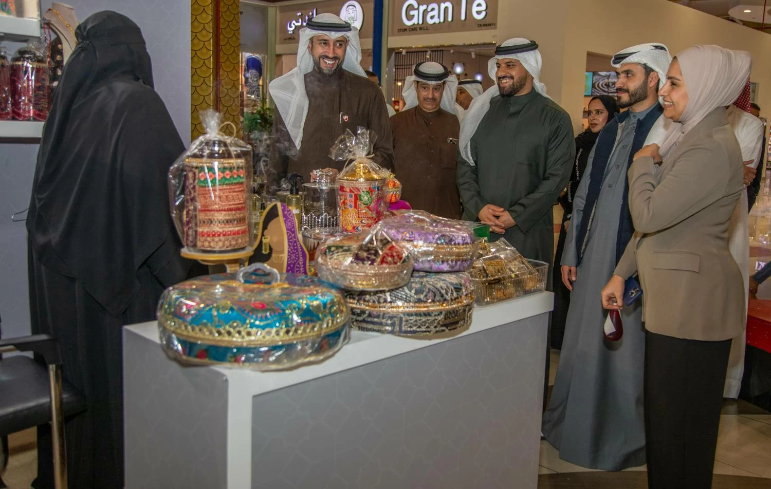 &laquo;الملكية الإنسانية&raquo; تُنظم المعرض السنوي للأسر المنتجة في مجمع التنين