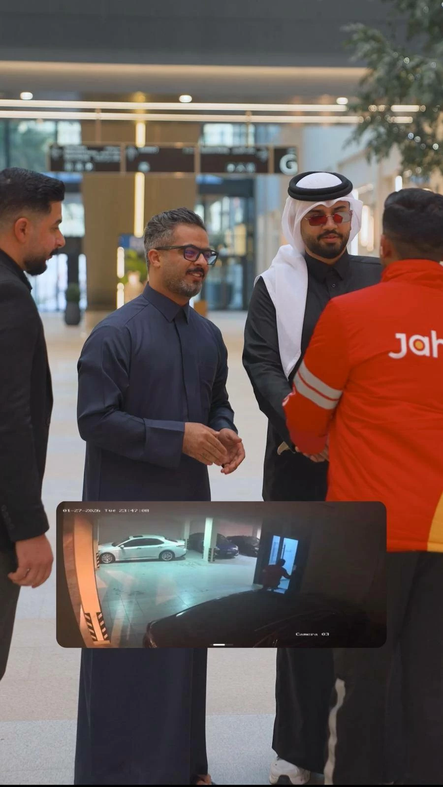 جاهز تحتفي ببطل أنقذ عوائل من حريق سكني 