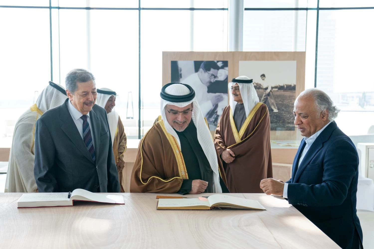 ولي العهد رئيس الوزراء: البحرين تمتلك تاريخاً عريقاً في مجالات التجارة والأعمال