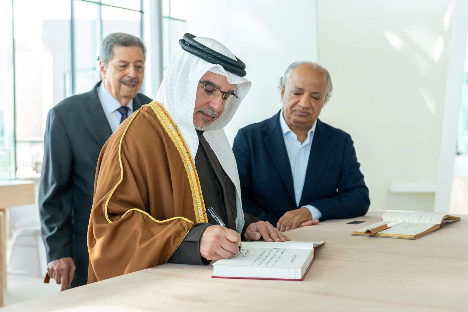 ولي العهد رئيس الوزراء: البحرين تمتلك تاريخاً عريقاً في مجالات التجارة والأعمال