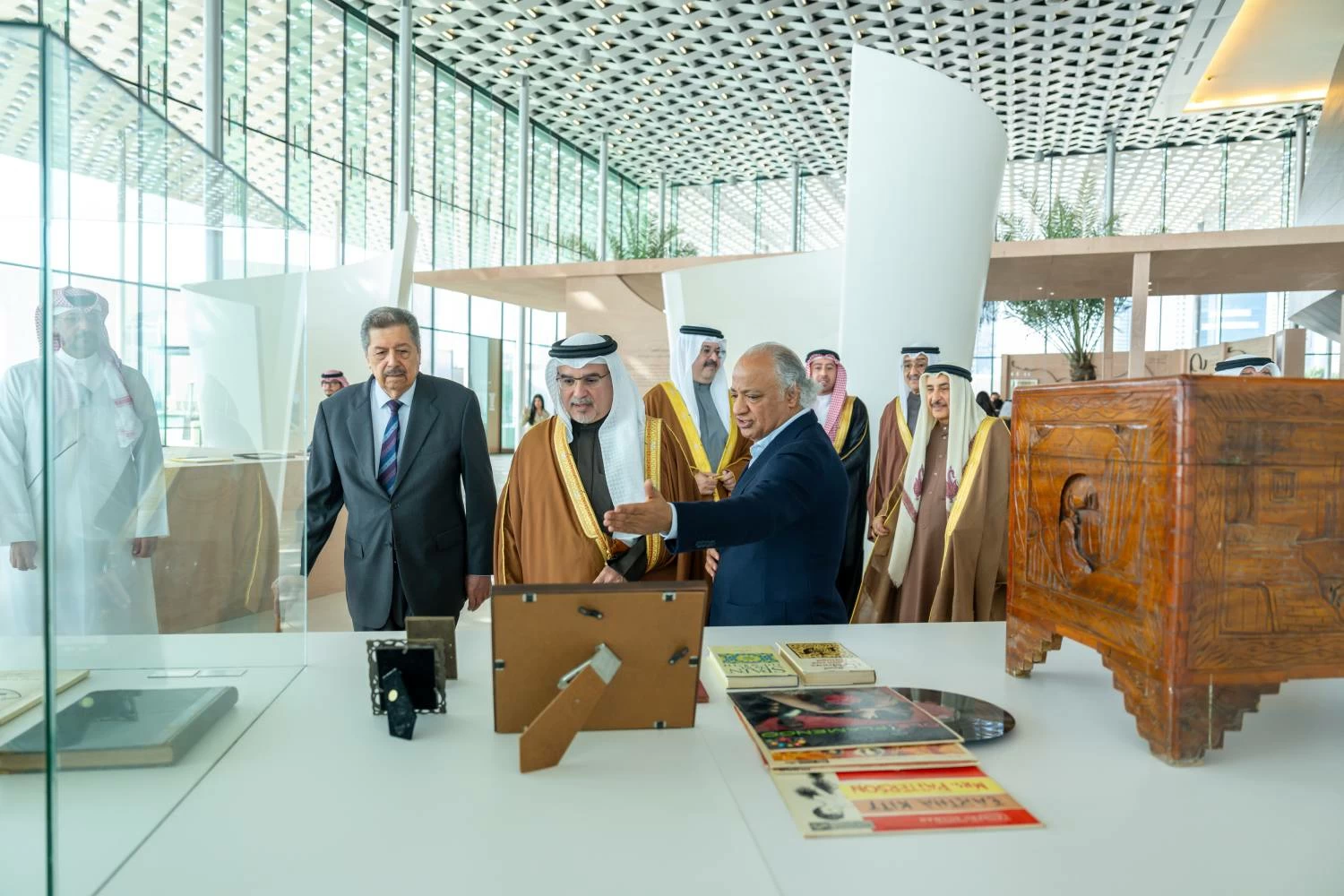 ولي العهد رئيس الوزراء: البحرين تمتلك تاريخاً عريقاً في مجالات التجارة والأعمال