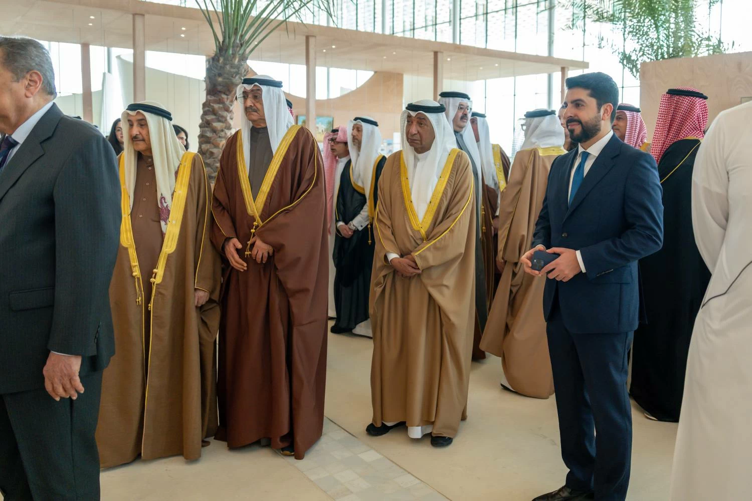 ولي العهد رئيس الوزراء: البحرين تمتلك تاريخاً عريقاً في مجالات التجارة والأعمال