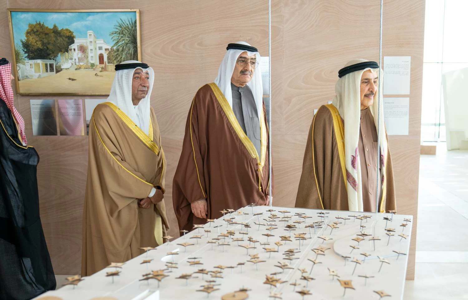 ولي العهد رئيس الوزراء: البحرين تمتلك تاريخاً عريقاً في مجالات التجارة والأعمال