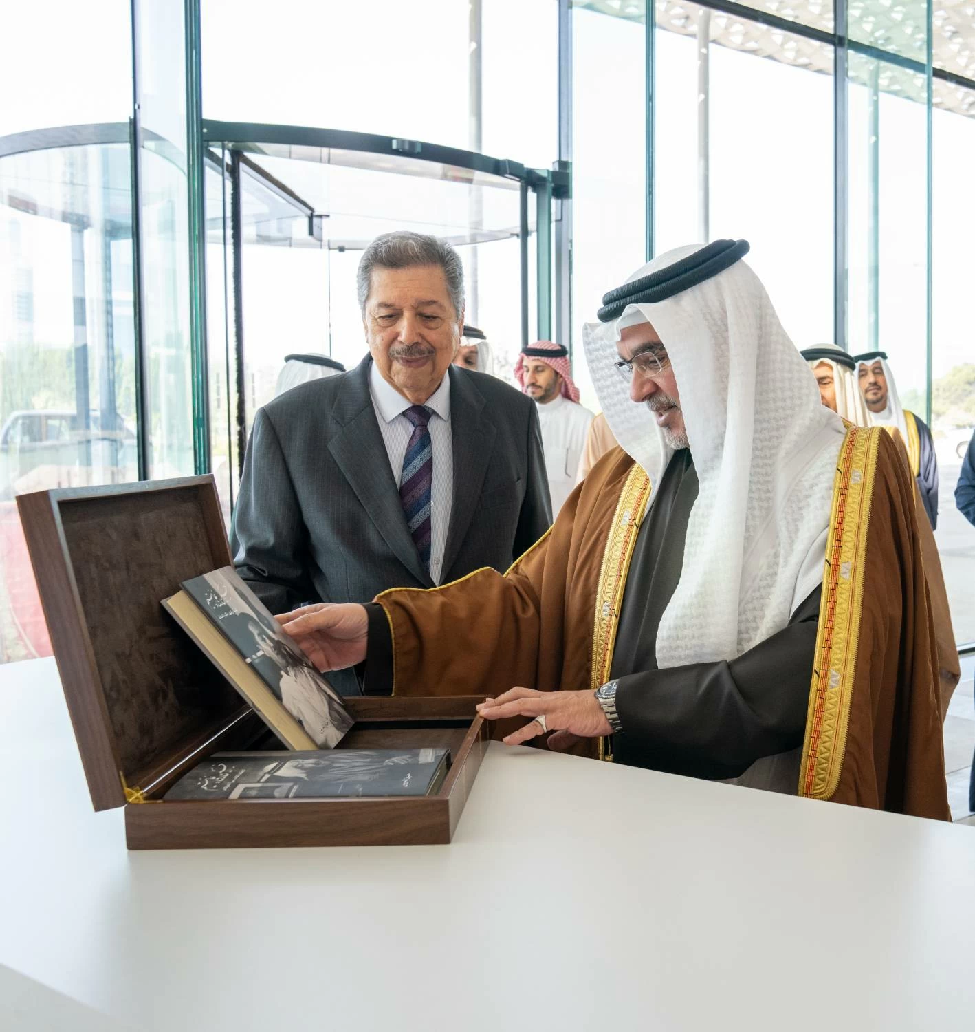 ولي العهد رئيس الوزراء: البحرين تمتلك تاريخاً عريقاً في مجالات التجارة والأعمال