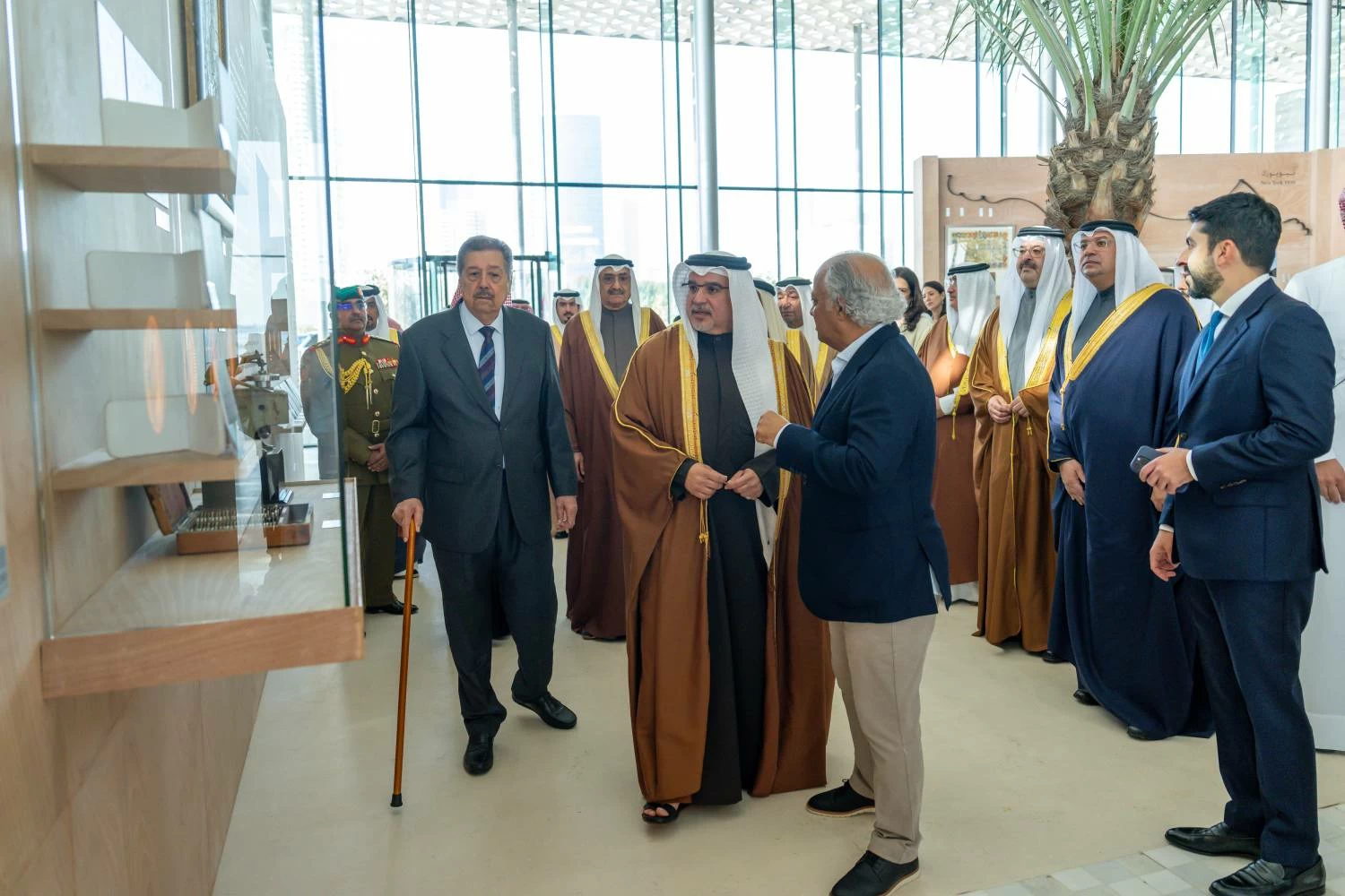 ولي العهد رئيس الوزراء: البحرين تمتلك تاريخاً عريقاً في مجالات التجارة والأعمال